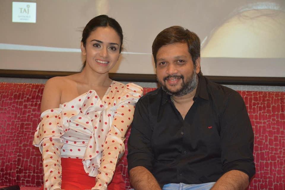 Amruta With Akshay bardapurkar1