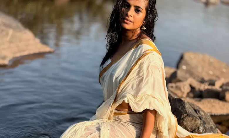 Amruta Dhongde Stuns in Ethereal Riverbank Photoshoot; White Saree Look Goes Viral 1 amruta